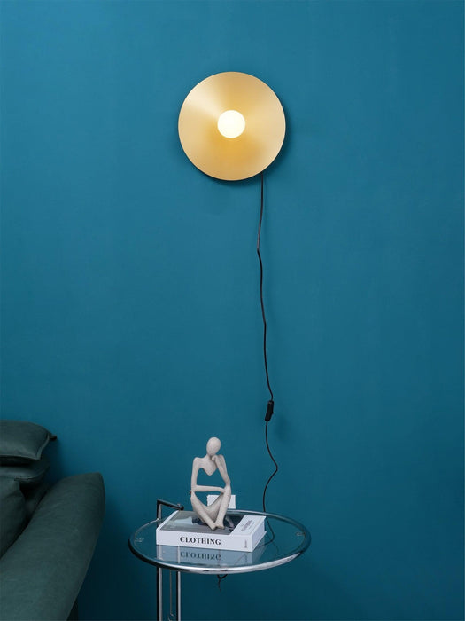 Dot Wall Lamp.