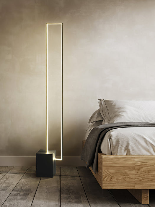 Edge Floor Lamp.