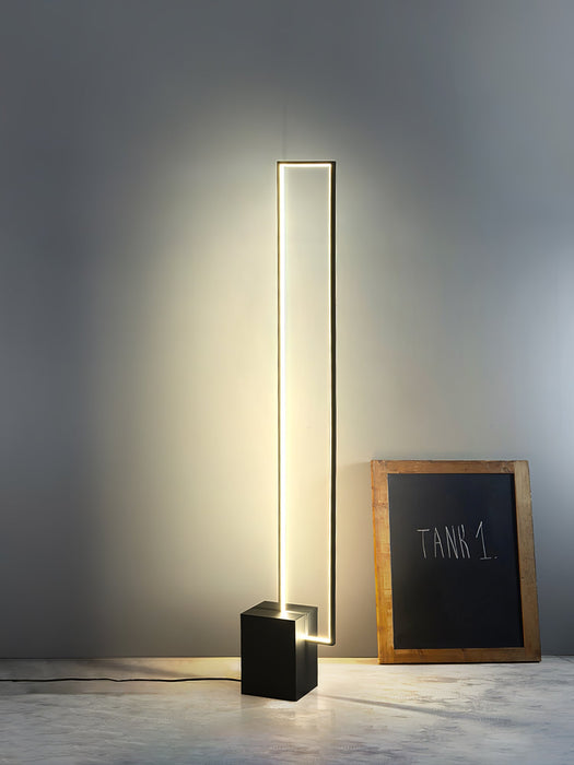 Edge Floor Lamp - Vakkerlight