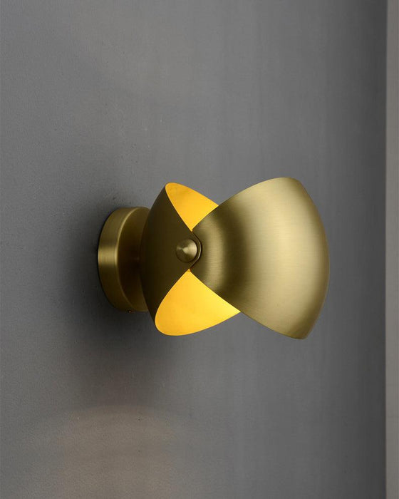 Eirene Wall Lamp.