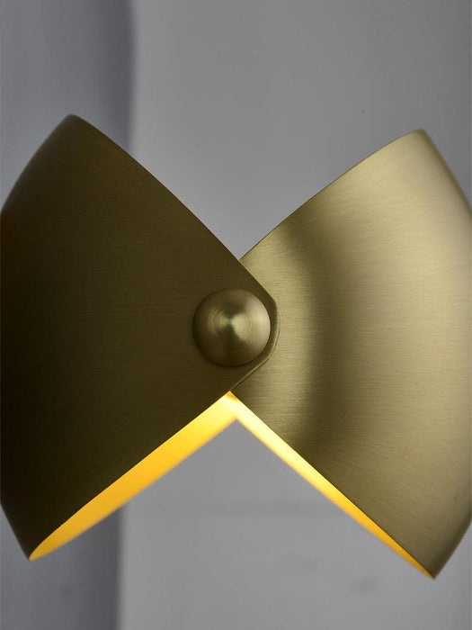 Eirene Wall Lamp.