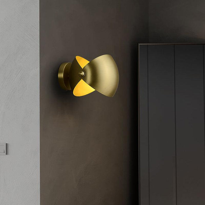 Eirene Wall Lamp.