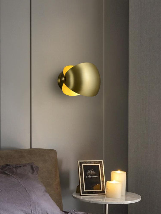 Eirene Wall Lamp.