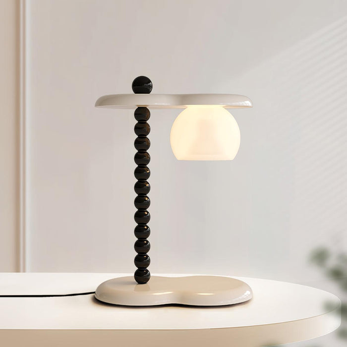 Everalda Metal Table Lamp-DWHOME