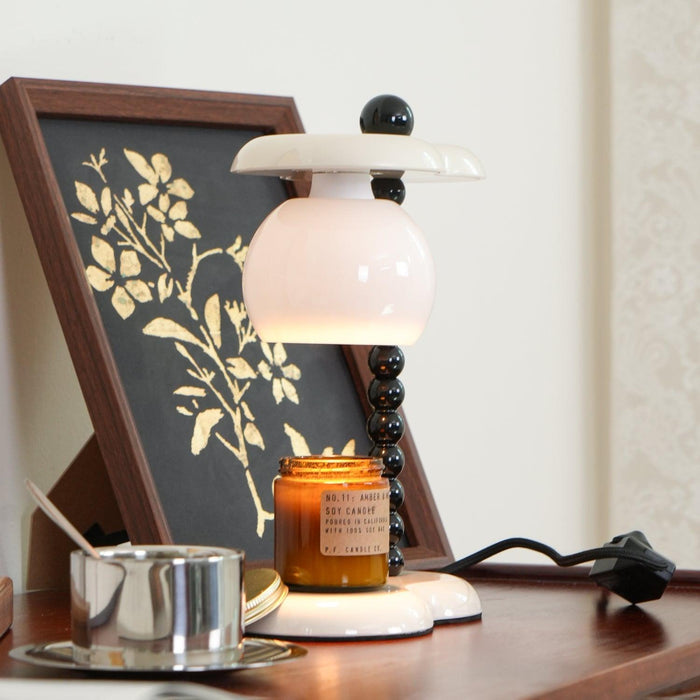Everalda Metal Table Lamp-DWHOME