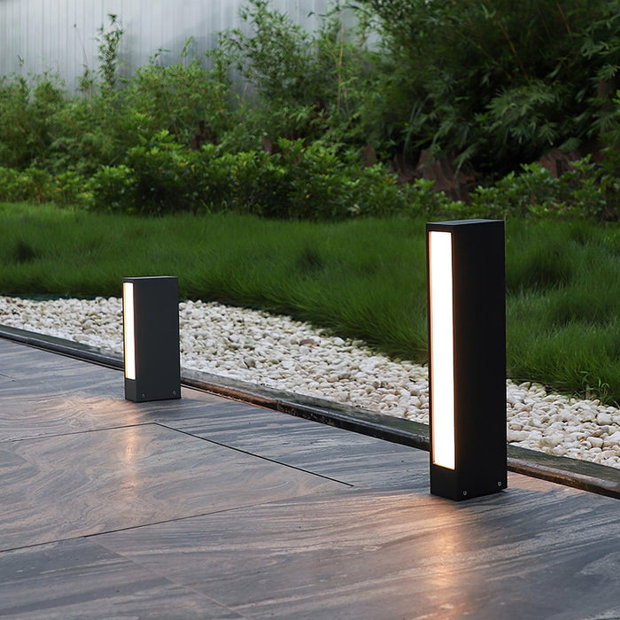 Faro Outdoor Post Lamp.