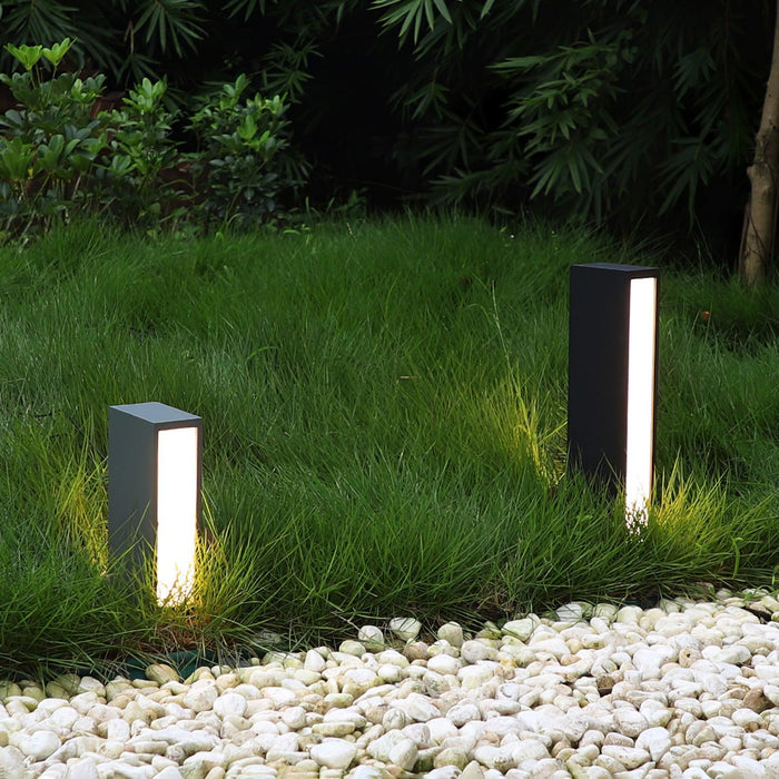 Faro Outdoor Post Lamp-DWHOME