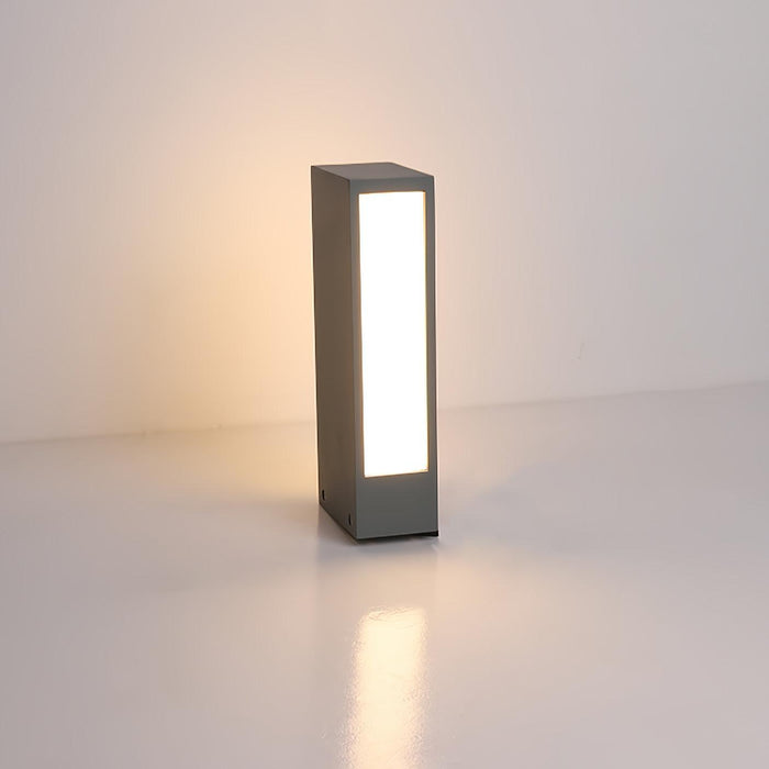 Faro Outdoor Post Lamp-DWHOME