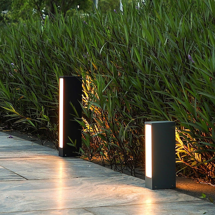 Faro Outdoor Post Lamp-DWHOME