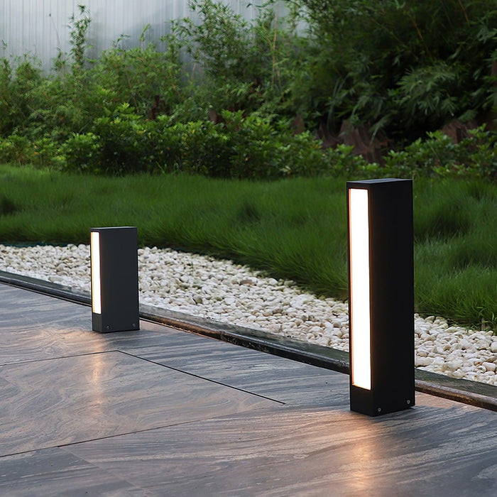 Faro Outdoor Post Lamp-DWHOME