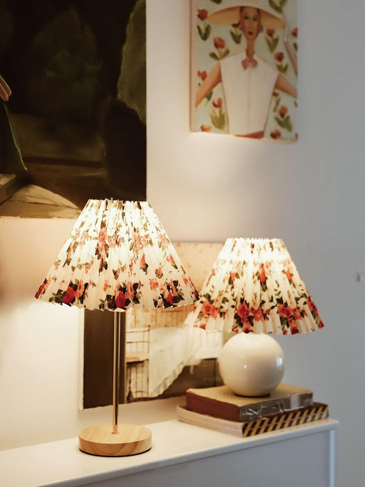 Flores Table Lamp-DWHOME