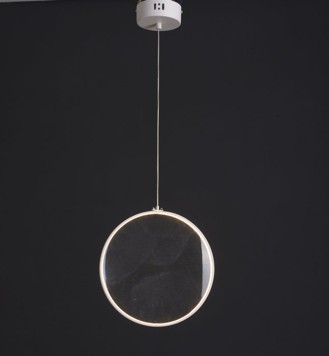 Focus Pendant Light.