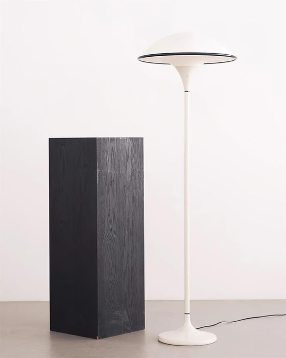 Fontana Floor Lamp - Vakkerlight