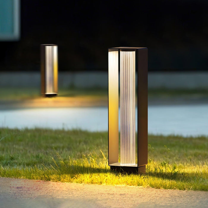 Frame Outdoor Post Lamp.