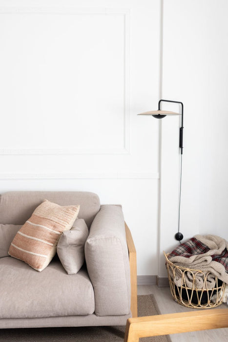 Ginger Plug-In Wall Lamp-DWHOME