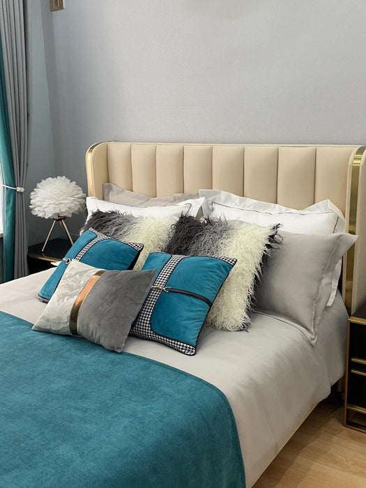 Goose Feather Table Lamp-DWHOME
