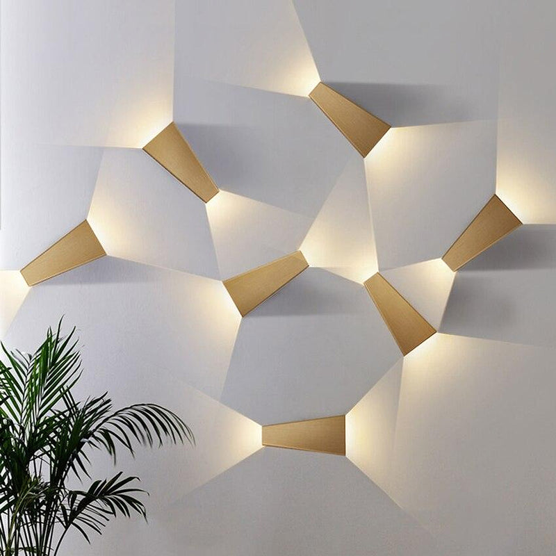 Sharp Funnel Wall Lamp-DWHOME