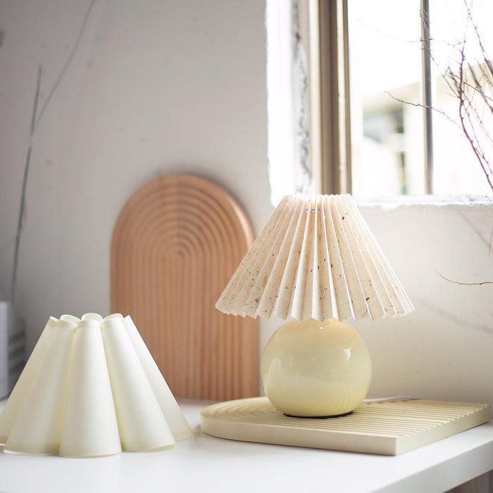 Kicsi Knife Pleat Table Lamp - DWHOME