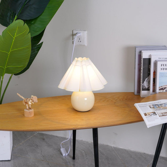 Kicsi Knife Pleat Table Lamp - DWHOME