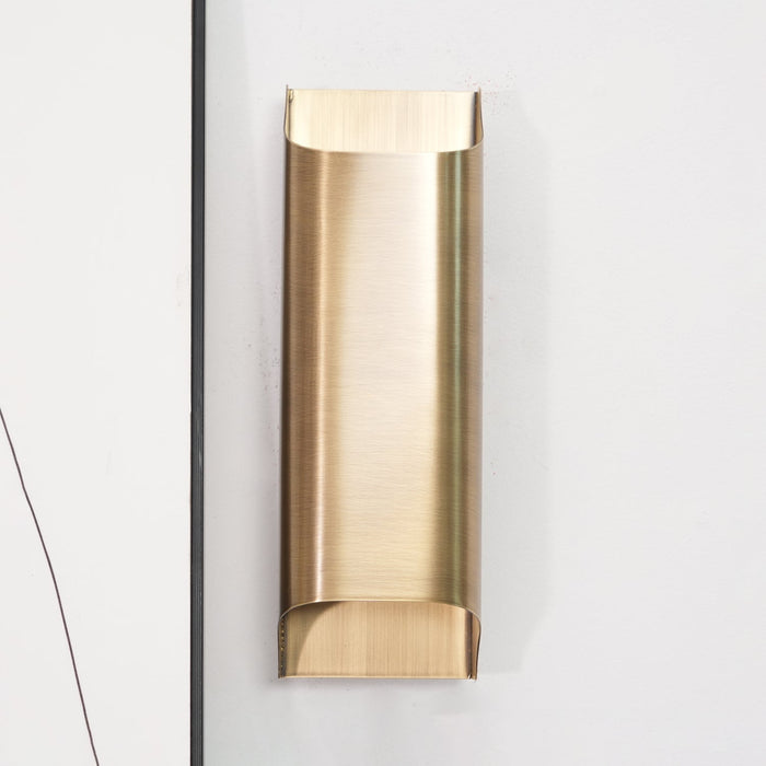 Leclerc Brass Wall Lamp