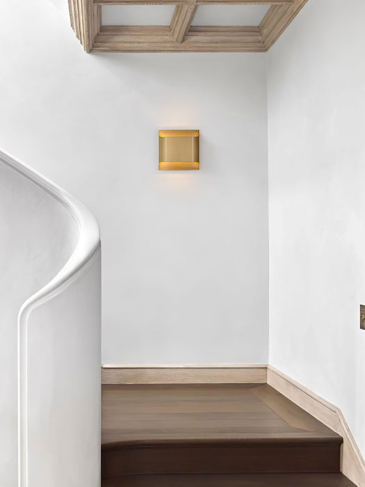 Leclerc Brass Wall Lamp-DWHOME