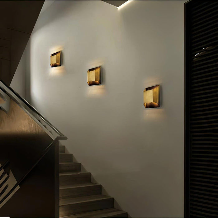 Leclerc Brass Wall Lamp-DWHOME