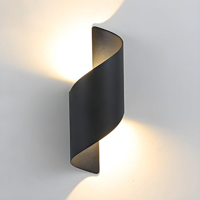 Lila Wall Lamp - DWHOME