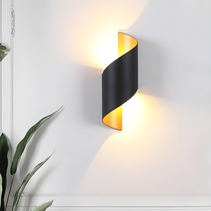 Lila Wall Lamp - DWHOME