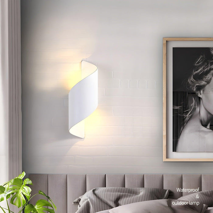 Lila Wall Lamp - DWHOME