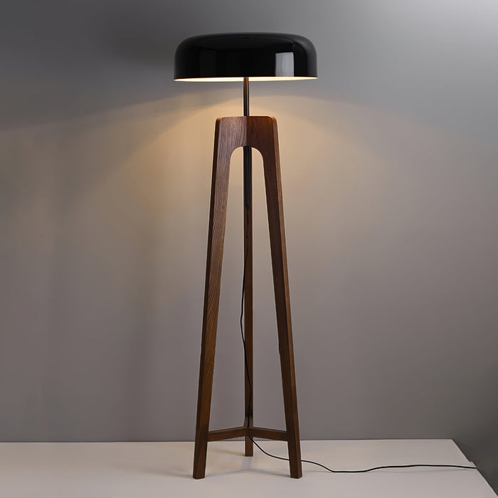 Linea Floor Lamp.