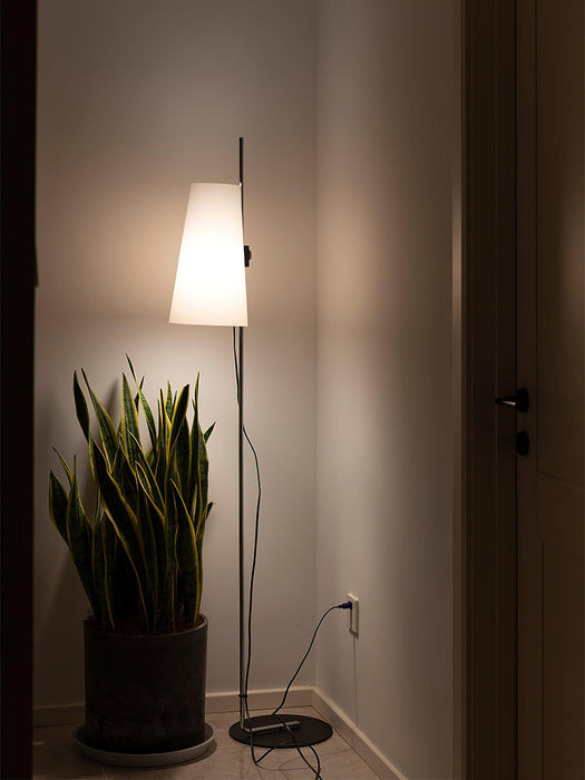 Lupe Floor Lamp.