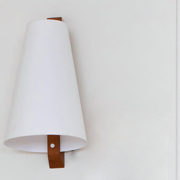 Lupe Wall Lamp.