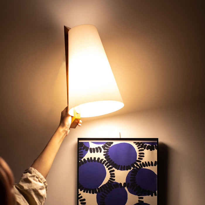 Lupe Wall Lamp.