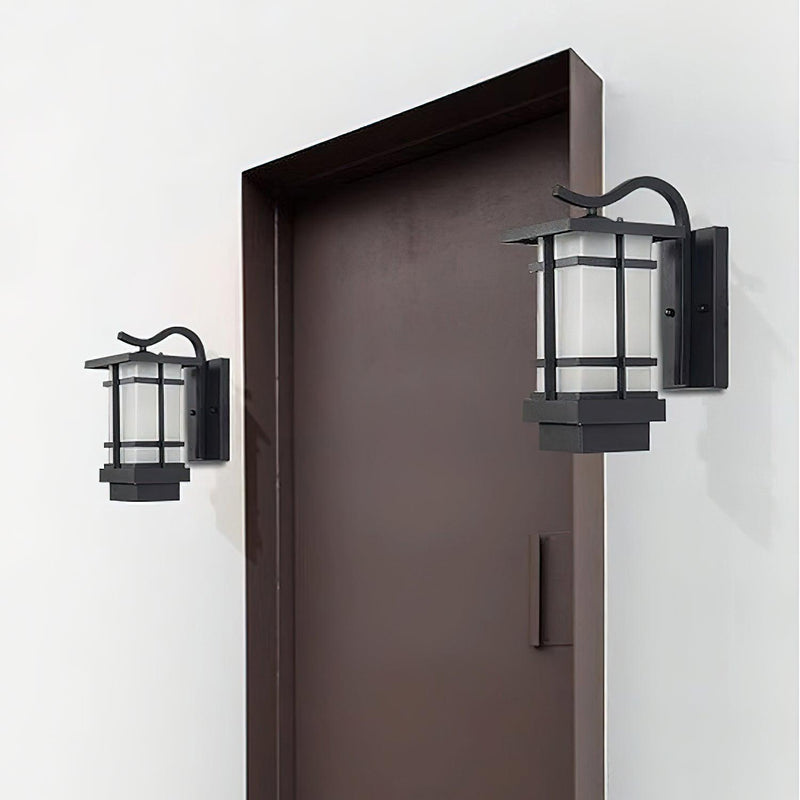 Madison Lantern Outdoor Wall Lamp-DWHOME