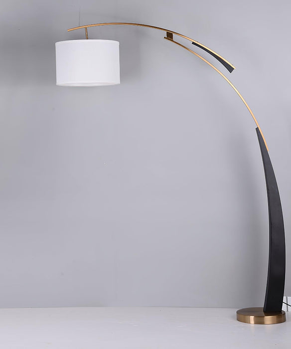 Matterhorn Arc Floor Lamp - Vakkerlight