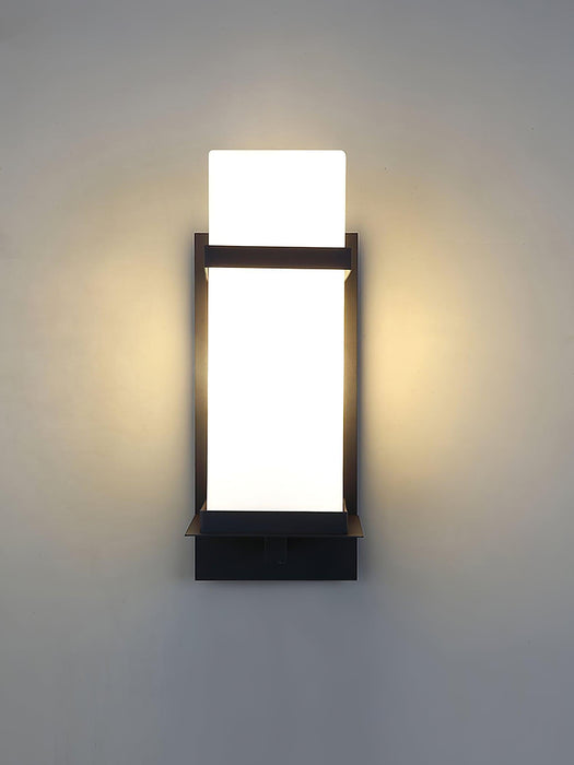 Mcdade Outdoor Wall Light-DWHOME