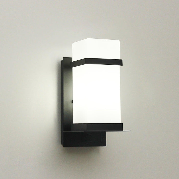 Mcdade Outdoor Wall Light-DWHOME