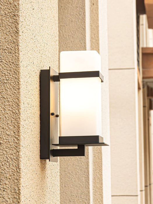 Mcdade Outdoor Wall Light-DWHOME