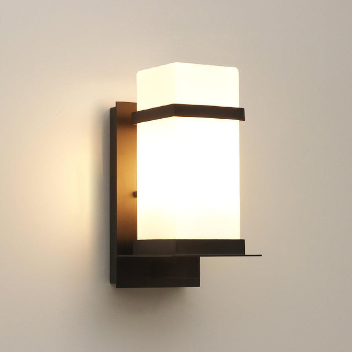 Mcdade Outdoor Wall Light-DWHOME