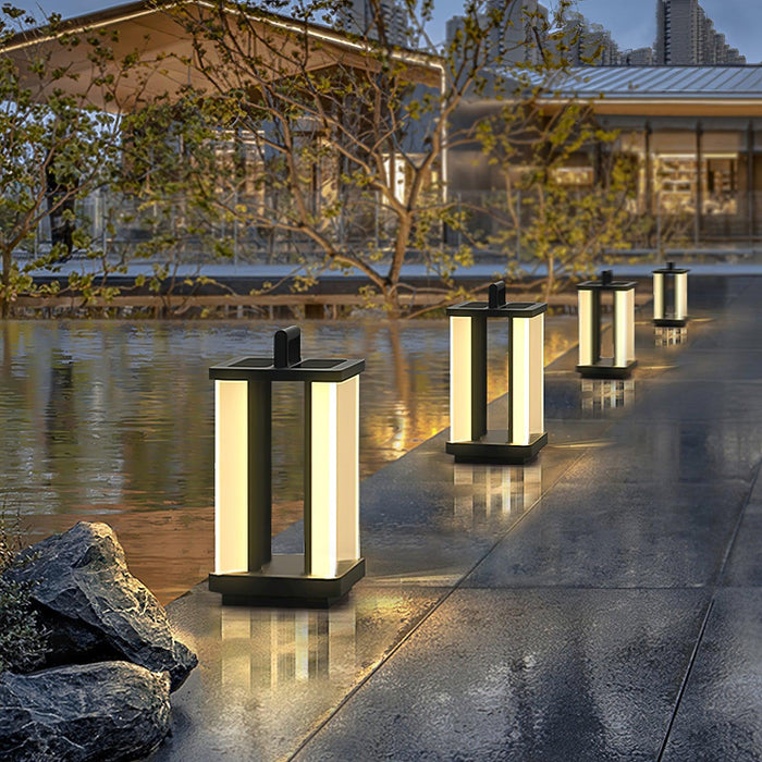 Metroluxe Outdoor Light - DWHOME