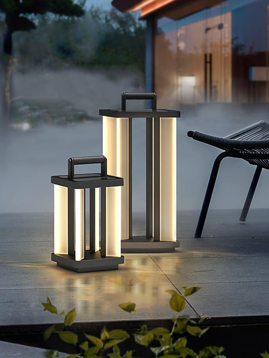 Metroluxe Outdoor Light - DWHOME