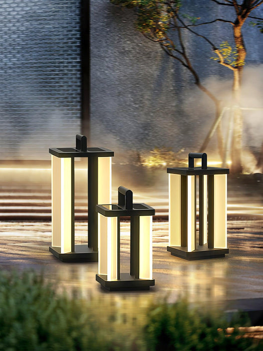 Metroluxe Outdoor Light - DWHOME