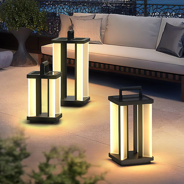 Metroluxe Outdoor Light - DWHOME