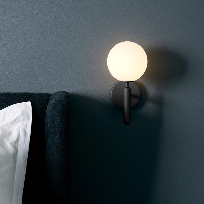 Nordica Wall Lamp.