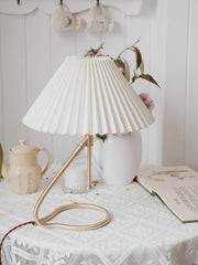 Levitate Pleated Table Lamp-DWHOME