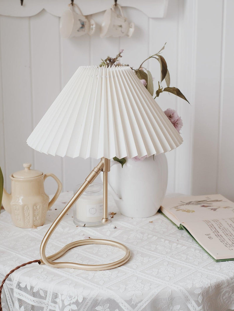 Levitate Pleated Table Lamp-DWHOME