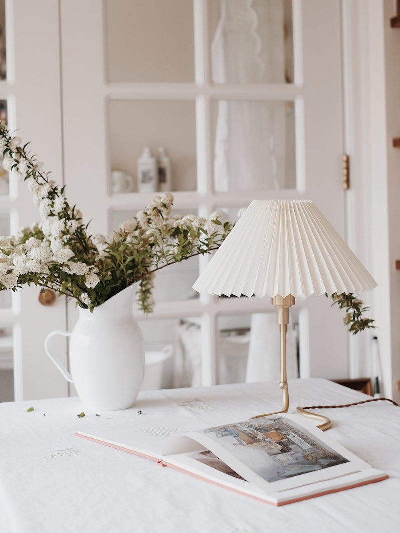 Levitate Pleated Table Lamp-DWHOME