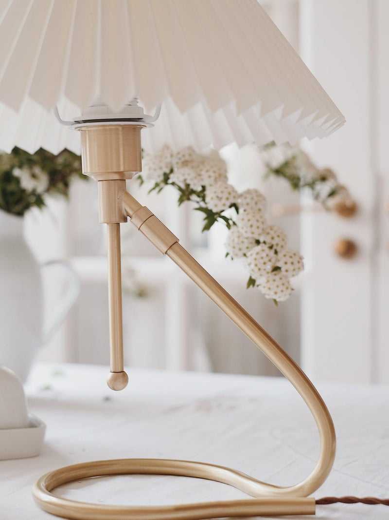 Levitate Pleated Table Lamp-DWHOME