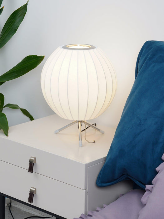 Nelson Tripod Table Lamp - Vakkerlight