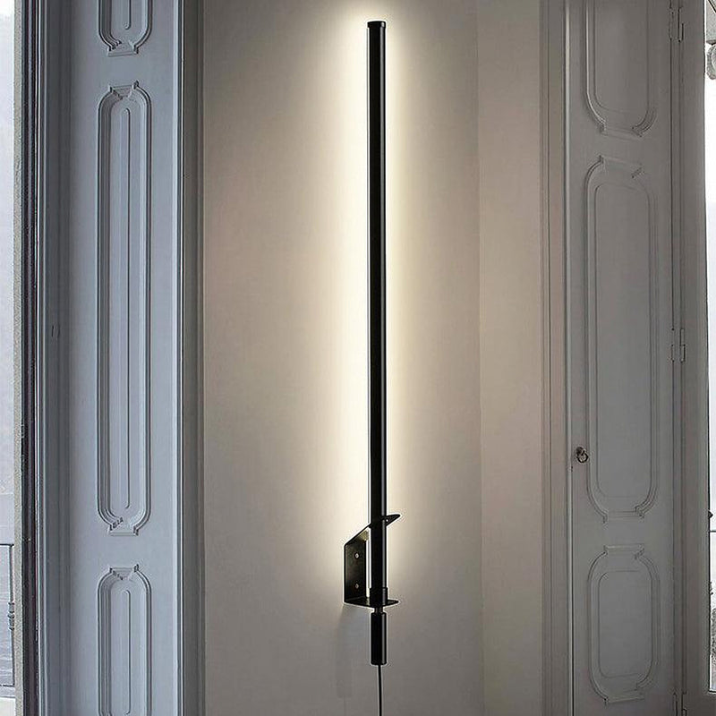 Sasaki Minimalist Line LED Wall Light With Wall Plug-DWHOME